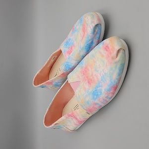 Tom’s multicolor tie-dyed canvas shoes Women 10